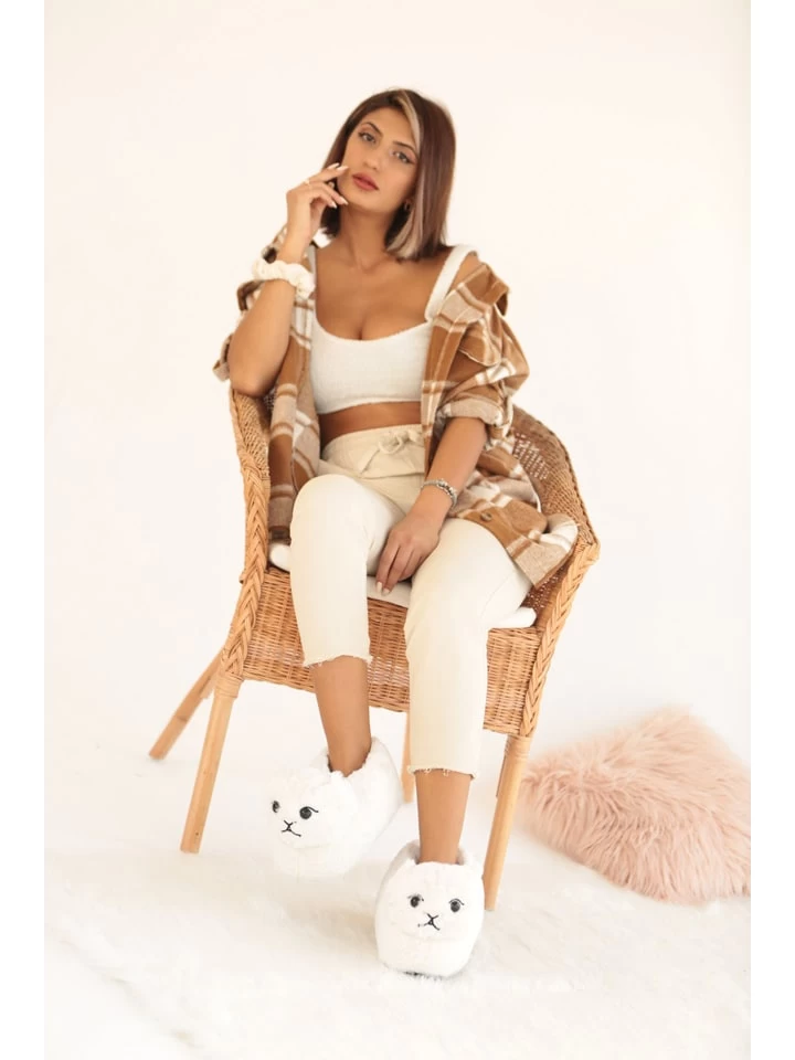 Hausschuhe In Creme 3 Hausschuhe In Creme – Bild 3